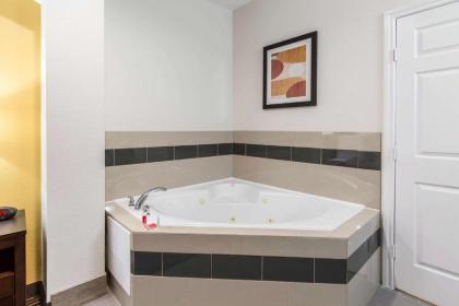 Scottish Inns & Suites Spring - Houston North - image 14