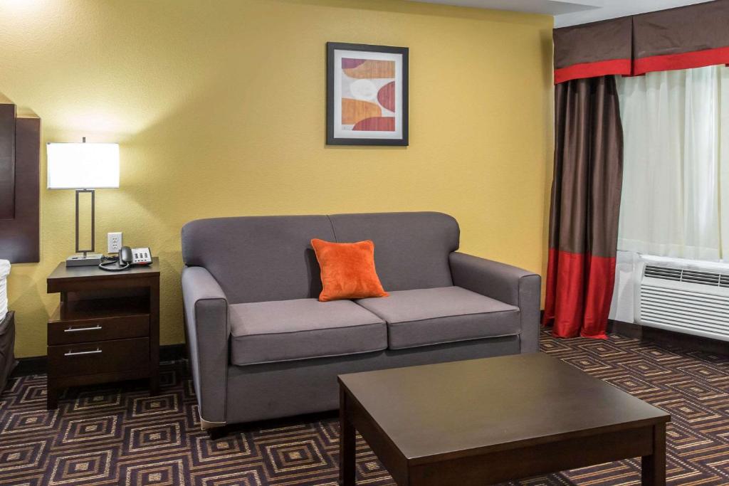 Scottish Inns & Suites Spring - Houston North - image 7