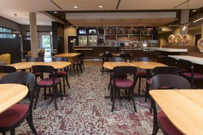 Courtyard by Marriott Houston Springwoods Village - image 11