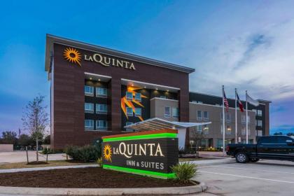 La Quinta Inn and Suites by Wyndham Houston Spring South - image 13