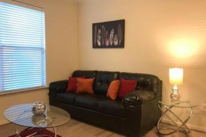 Magnificent Furnished Apartment near Exxon Campus - image 11