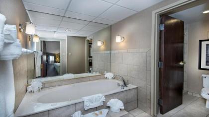 Holiday Inn Springdale-Fayetteville Area an IHG Hotel - image 12