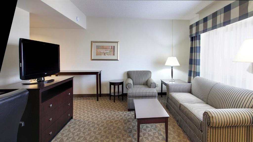 Holiday Inn Springdale-Fayetteville Area an IHG Hotel - image 3