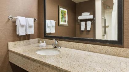 Fairfield Inn & Suites by Marriott Springdale - image 2