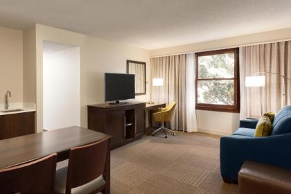 Hampton Inn and Suites Springdale - image 14