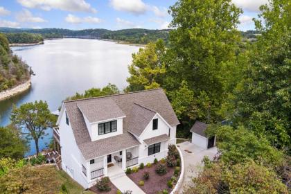 The Dogwood · 5BR - The Dogwood *NEW* Spring Discounts ON Lake - image 14