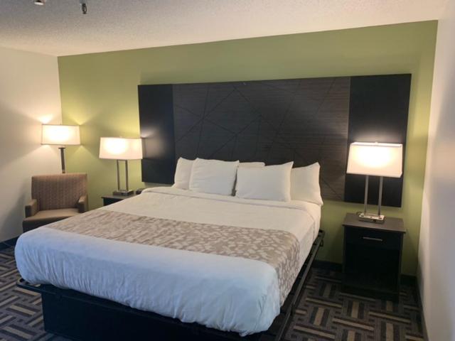 La Quinta Inn by Wyndham Cincinnati North - main image