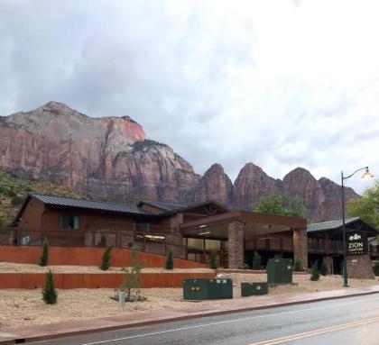 Zion Canyon Lodge - image 6