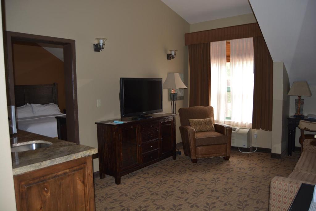 Holiday Inn Express Springdale - Zion National Park Area an IHG Hotel - image 3