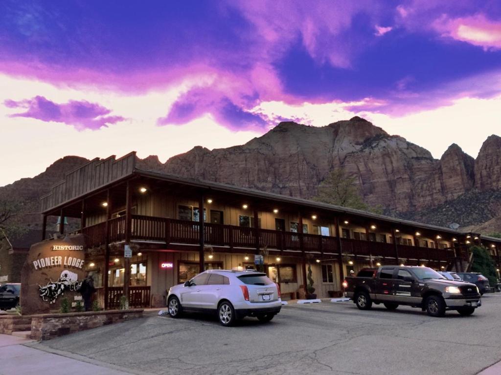 Pioneer Lodge Zion National Park-Springdale - main image