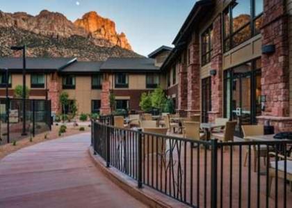 Hampton Inn & Suites Springdale/Zion National Park - image 14