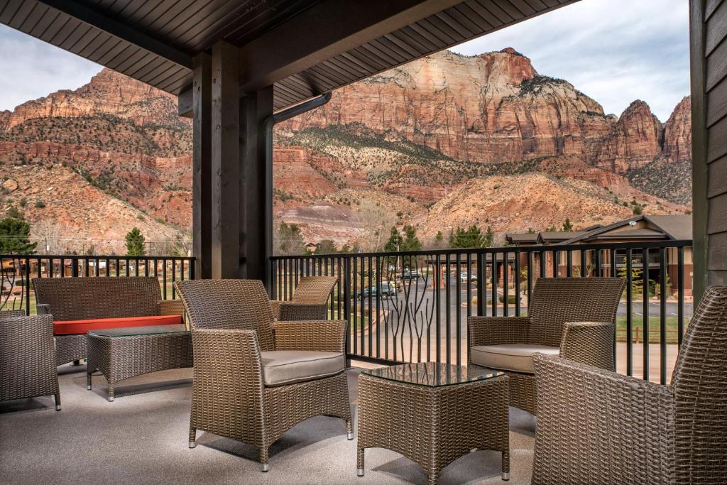 SpringHill Suites by Marriott Springdale Zion National Park - image 5