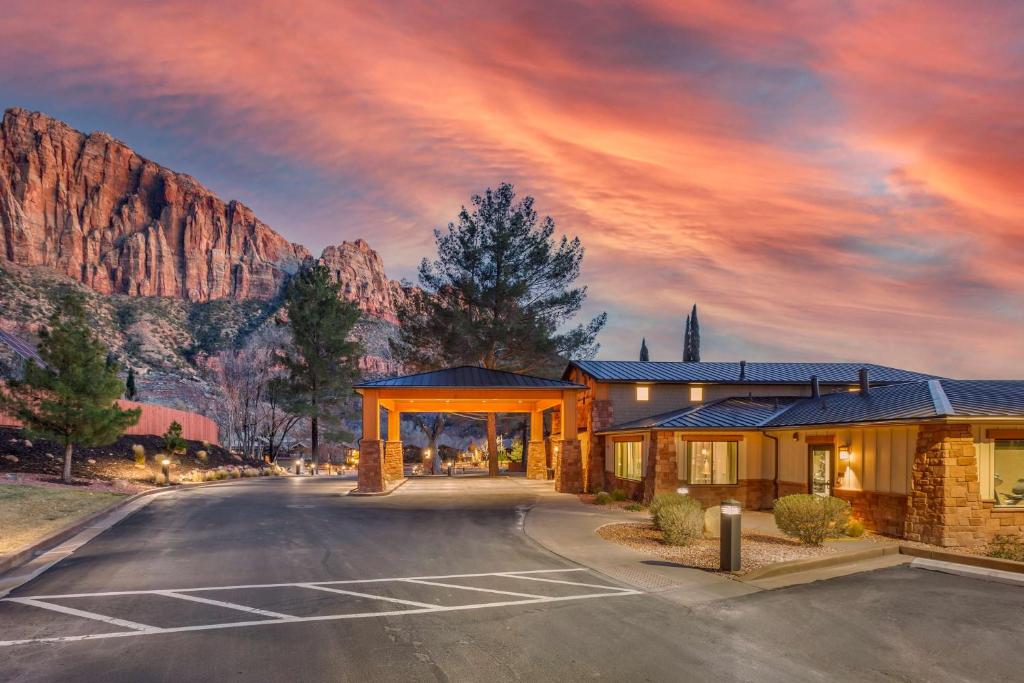 Best Western Plus Zion Canyon Inn & Suites - main image