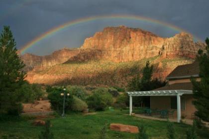 Novel House Inn at Zion - image 14