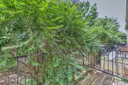 Charming Springdale Townhome about 5 Mi to Dtwn! - image 14