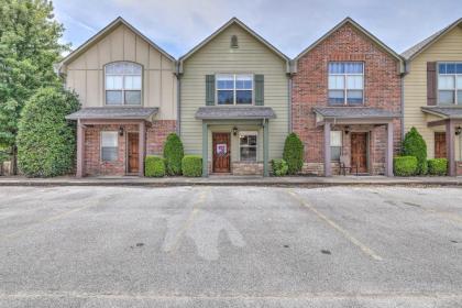 Charming Springdale Townhome about 5 Mi to Dtwn! - image 2