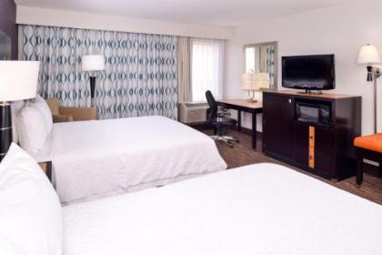 Hampton Inn Springfield - image 9