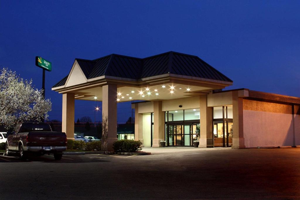 Quality Inn & Conference Center - Springfield - main image