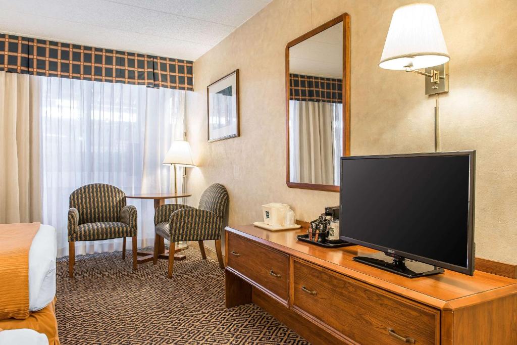 Quality Inn & Conference Center - Springfield - image 3