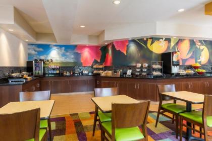 Fairfield Inn & Suites Springfield - image 4