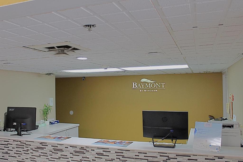 Baymont by Wyndham Springfield - image 7