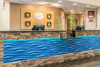 Comfort Suites Springfield - image 12