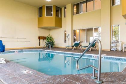 Comfort Suites Springfield - image 15