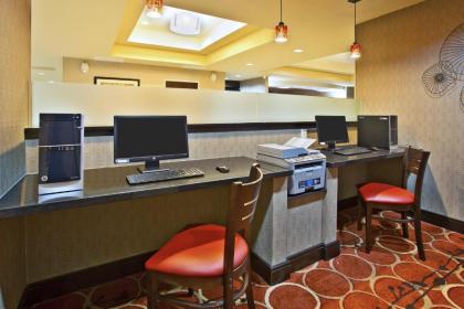 Holiday Inn Express & Suites Springfield an IHG Hotel - image 10