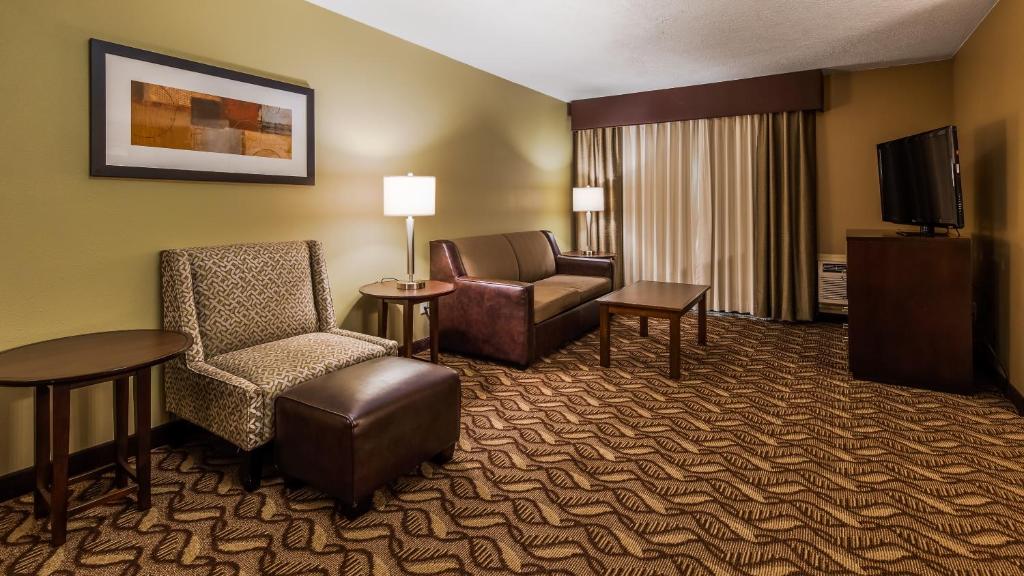 Best Western Grand Manor Inn - image 4