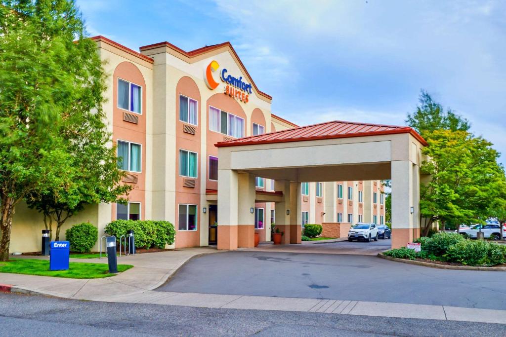 Comfort Suites Springfield RiverBend Medical - main image