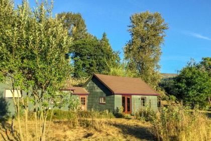 Garden Glow Oregon