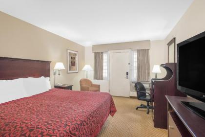 Days Inn by Wyndham Springfield/Phil.Intl Airport - image 9