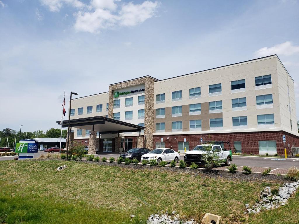 Holiday Inn Express & Suites Nashville North - Springfield an IHG Hotel - main image