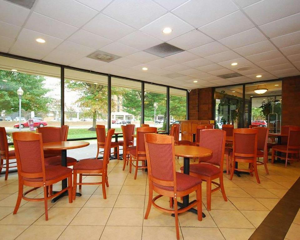 Comfort Inn Springfield - image 5