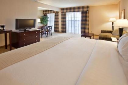 Holiday Inn Hotel & Suites Springfield an IHG Hotel - image 5