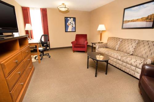 Drury Inn & Suites Springfield MO - image 3