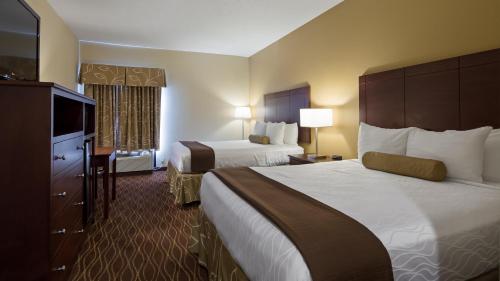 Best Western Plus Springfield Airport Inn - image 5