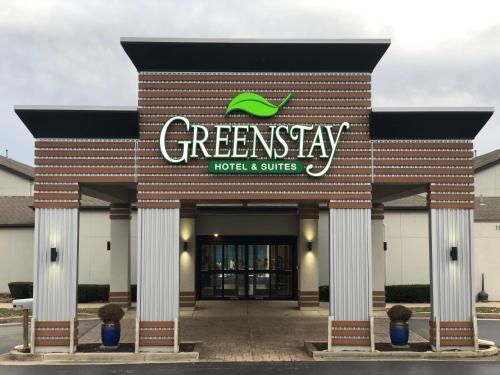 Greenstay Inn & Suites Court View - main image