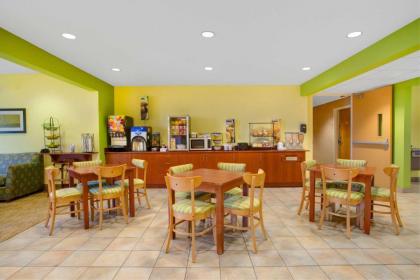 Microtel Inn & Suites Springville - image 7