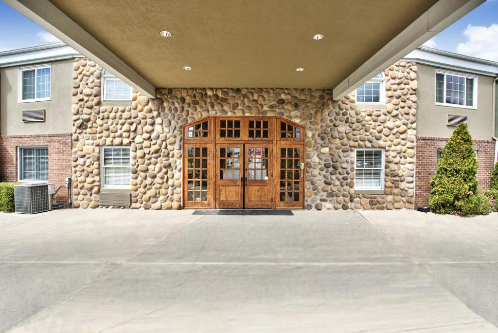 Best Western Mountain View Inn - image 2