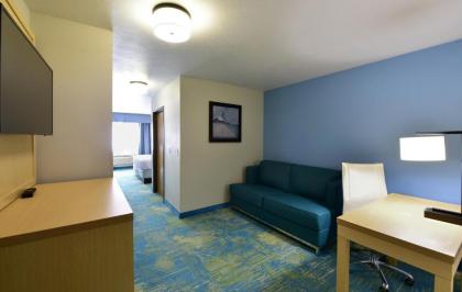 Days Inn by Wyndham Springville - image 11