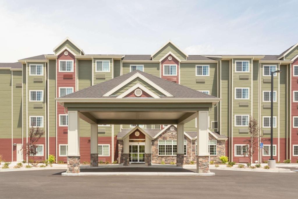 Microtel Inn & Suites by Wyndham Springville - main image