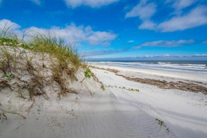 Windswept Beach House - image 7