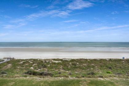 Upscale Oceanfront Condo with Panoramic Views Newly Renovated! - image 4