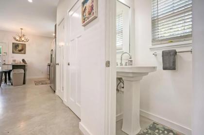 Downtown Home with Hot Tub BBQ Near Ice Plant! - image 9