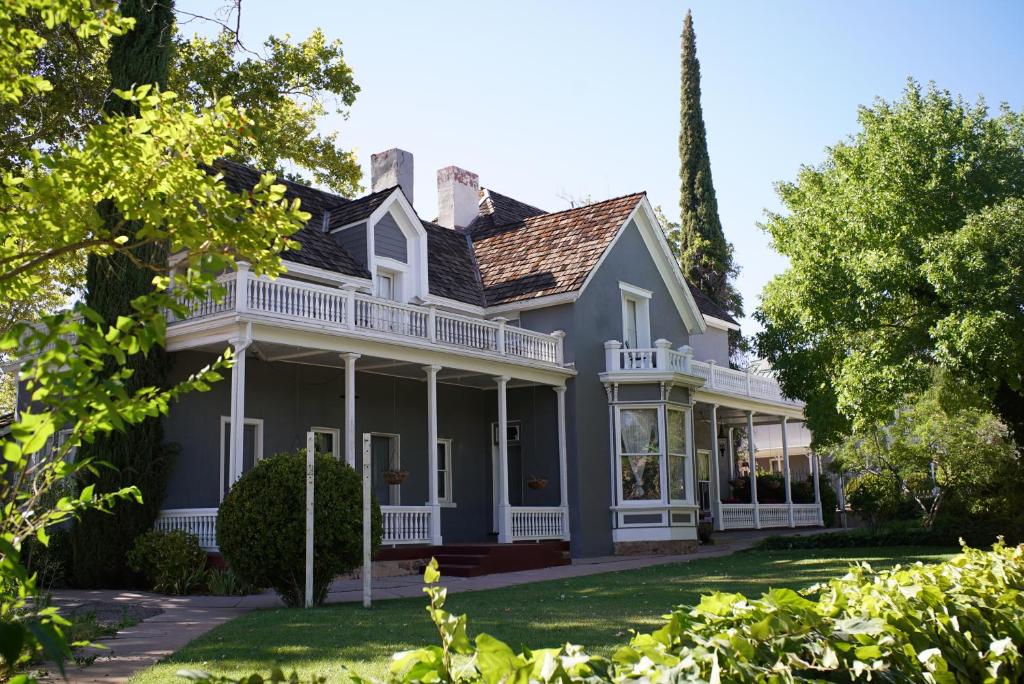 The Mulberry Inn -An Historic Bed and Breakfast - main image