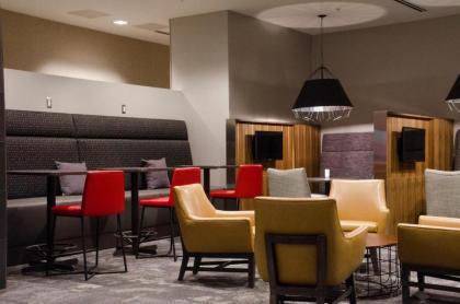 Courtyard by Marriott Minneapolis West - image 11