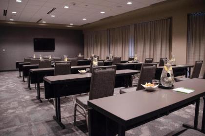 Courtyard by Marriott Minneapolis West - image 14