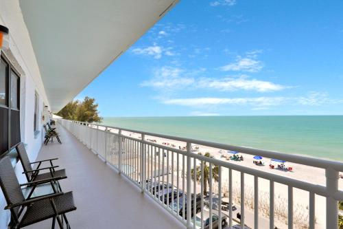 2 Bed 2 Bath Apartment in Tampa Bay - image 4