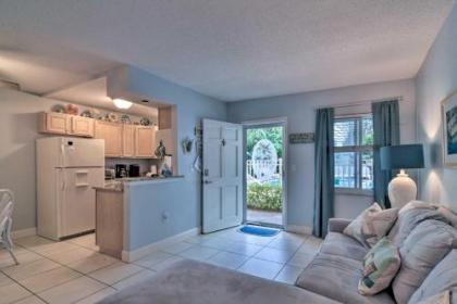 St Pete Beach Condo with Pool 5-Min Walk to Beach! - image 5